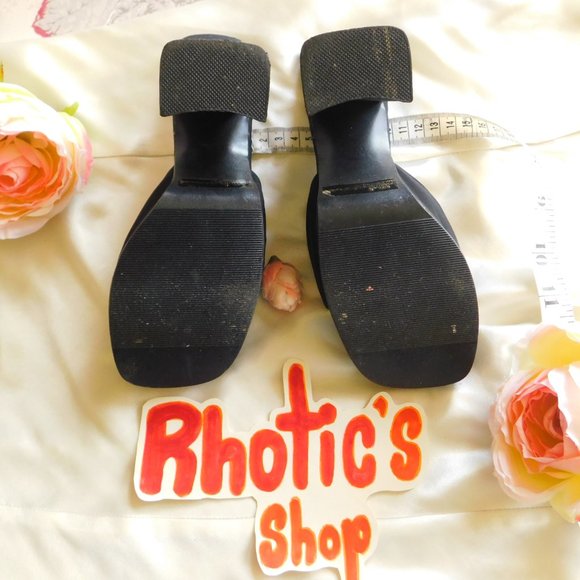 Vintage Y2K Chunky Black Platform Heels - Picture 3 of 4